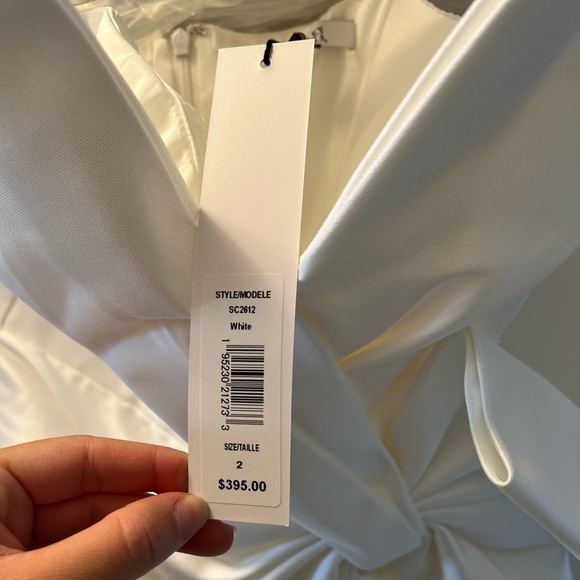 Badgley Mischka white dress new with tags— size 2 - Picture 4 of 4